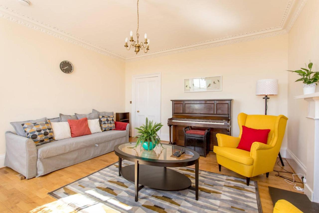 Altido Retro Castle Retreat 2Bed Διαμέρισμα Εδιμβούργο Δωμάτιο φωτογραφία