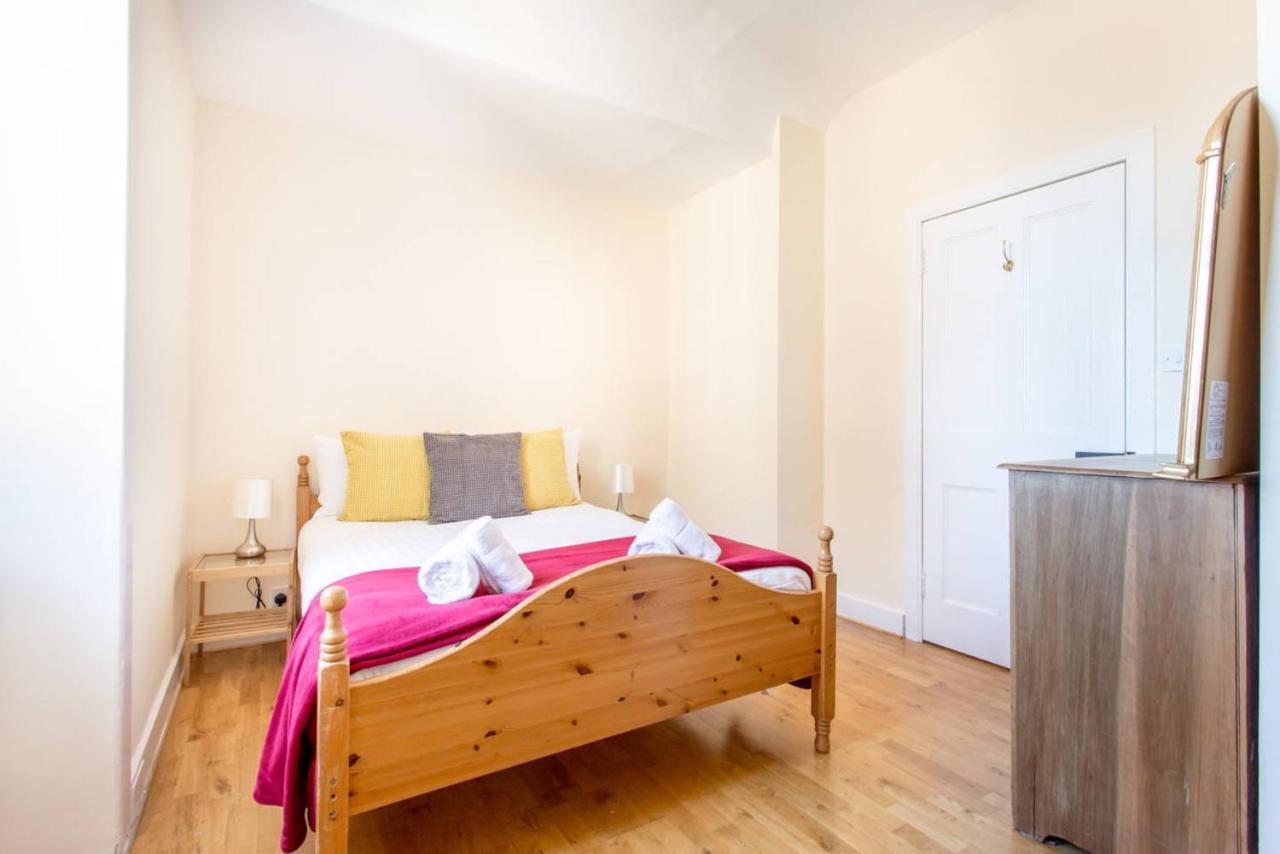 Altido Retro Castle Retreat 2Bed Διαμέρισμα Εδιμβούργο Δωμάτιο φωτογραφία